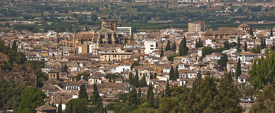 Una terraza centenaria… ¡para enamorarse de Granada!